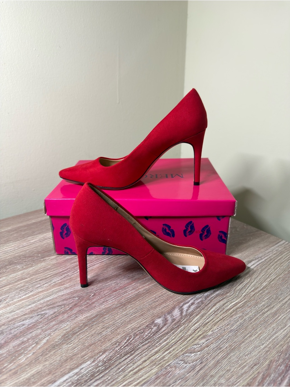 Classic Red Pointed-Toe Women's Pumps
